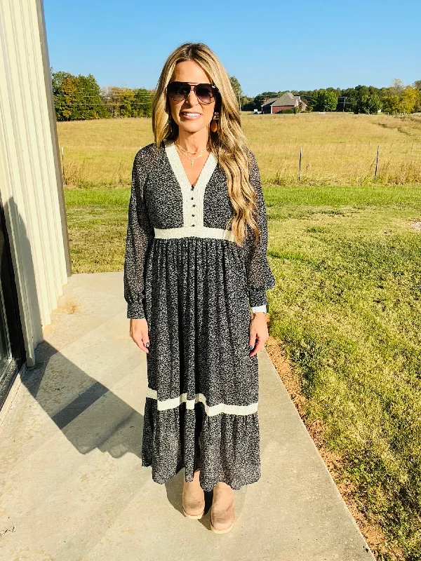 Can't Be Beat LEARN TO LOVE MIDI DRESS