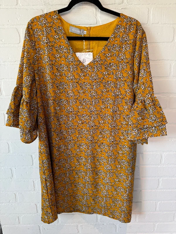 Don't Miss Dress Casual Short By Clothes Mentor In Black & Yellow, Size: Xl
