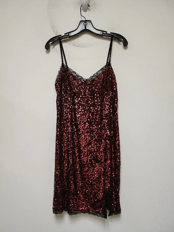 Crazy Deals Dress Casual Short By Wild Fable In Red, Size: M