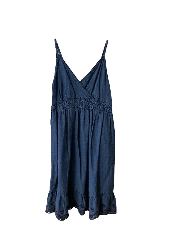 Super Savings Dress Casual Short By Converse In Blue, Size: M