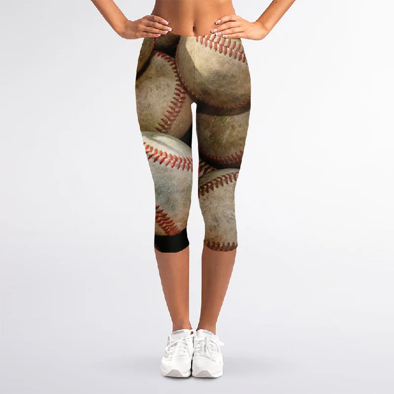 Extra Savings Grunge Baseballs Print Women's Capri Leggings