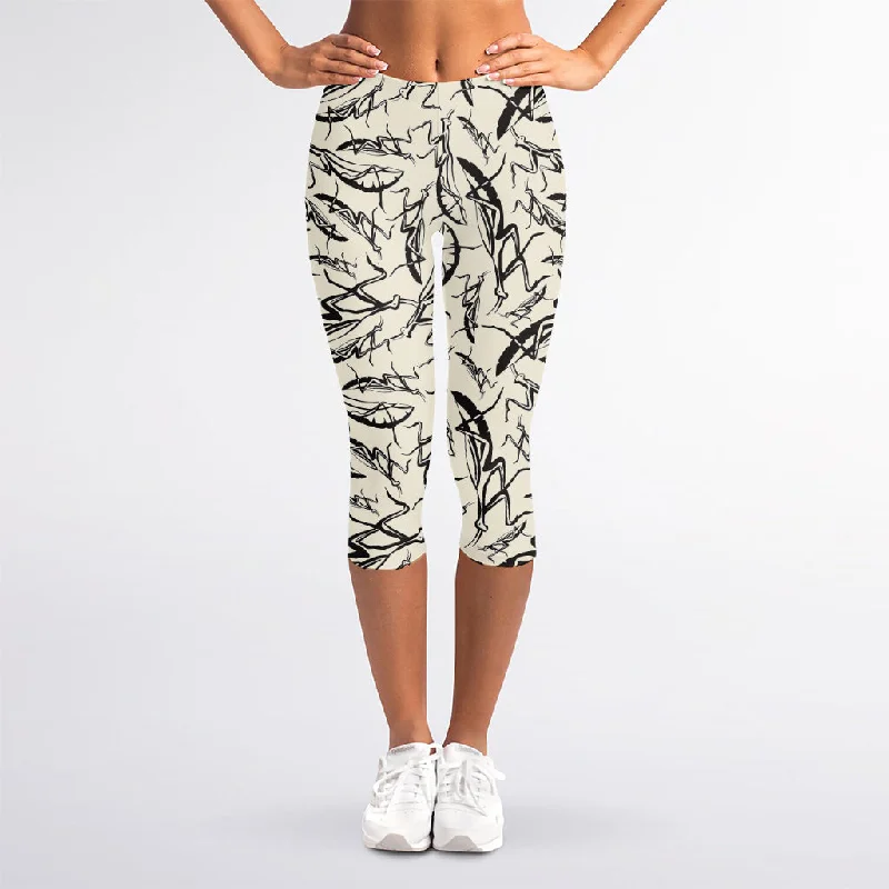 Limited Time Discount Hand Drawn Mantis Pattern Print Women's Capri Leggings