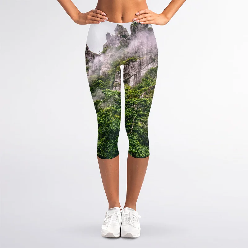 Discount Deals High Mountain Print Women's Capri Leggings