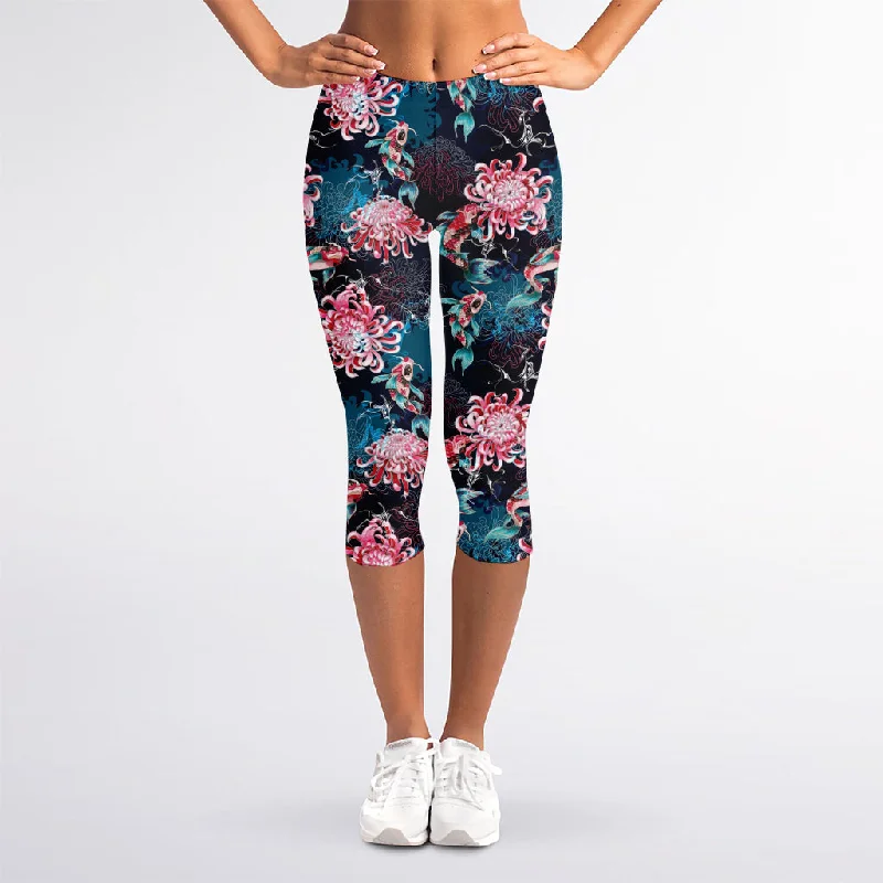 The Best Prices Japanese Koi And Chrysanthemums Print Women's Capri Leggings