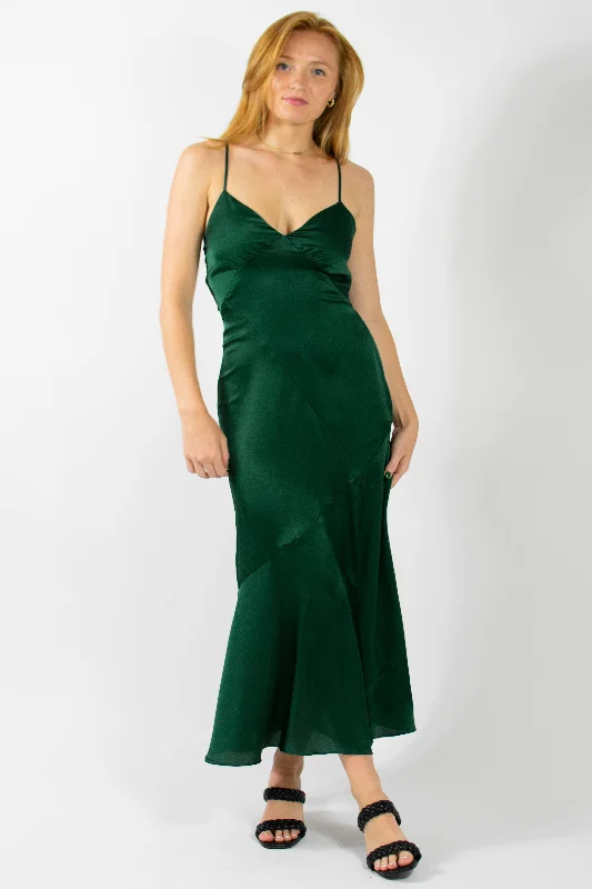 Act Fast Chic Romance Dress in Hunter Green