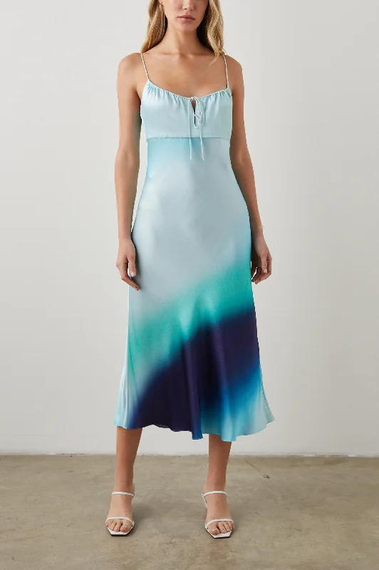 Mega Deal LARAMIE DRESS - MALIBU WAVES
