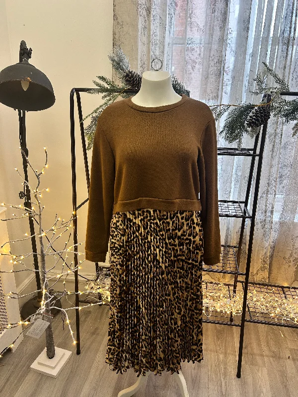 Camel/leopard