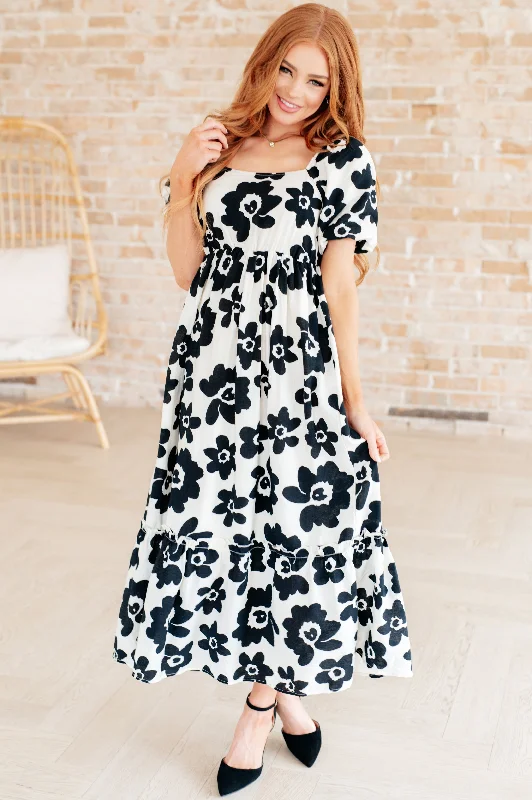 Price Rollback The Hot Topic Square Neck Floral Dress